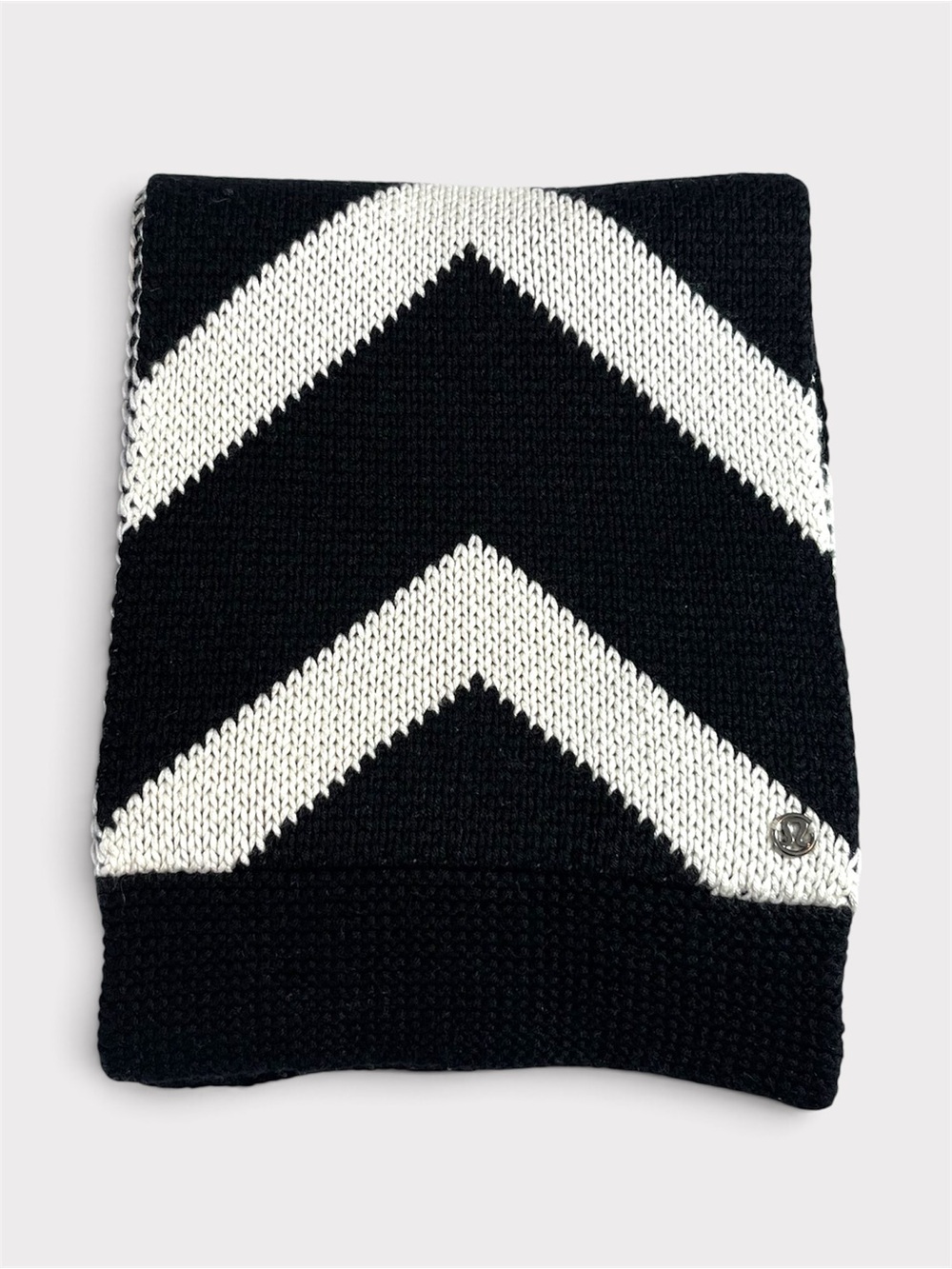 Lululemon “Snow Amazing” Black & White Chevron Scarf
